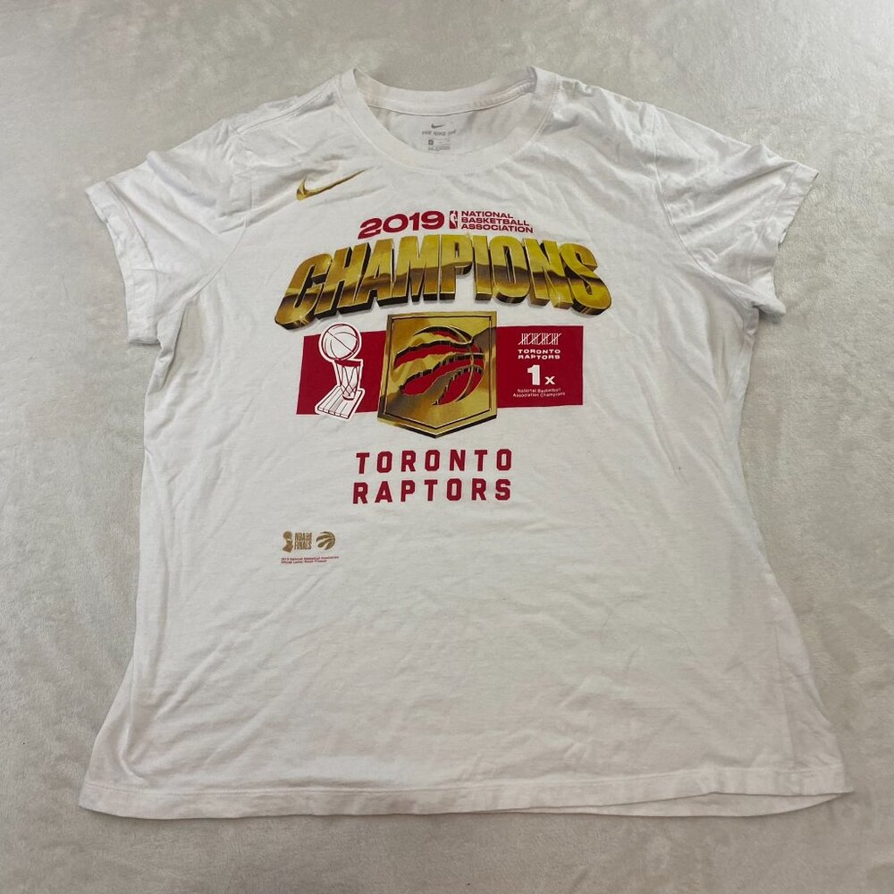 The Nike Tee XL NBA 2019 Raptors Championship Locker Room Product T-shirt White